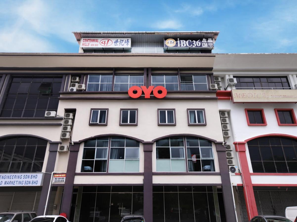 Oyo 897 Ibc36 Business Stay Kuching Esterno foto